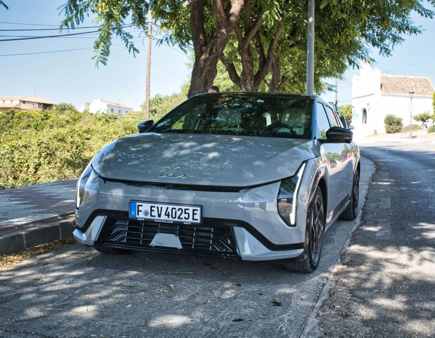 Οδηγώντας το νέο Kia EV4 στην Ισπανία - Εντυπώσεις, εκδόσεις και τιμές