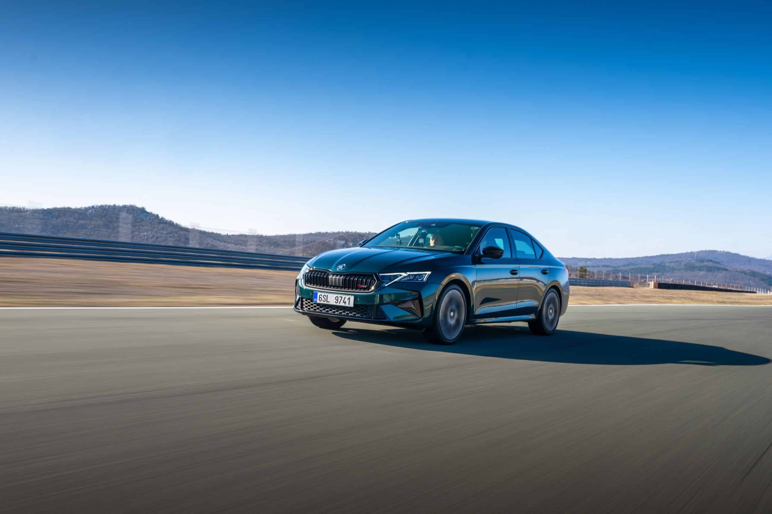 Αθάνατο το Octavia: Έγραψε ένα εκατομμύριο χιλιόμετρα στην Ισλανδία!