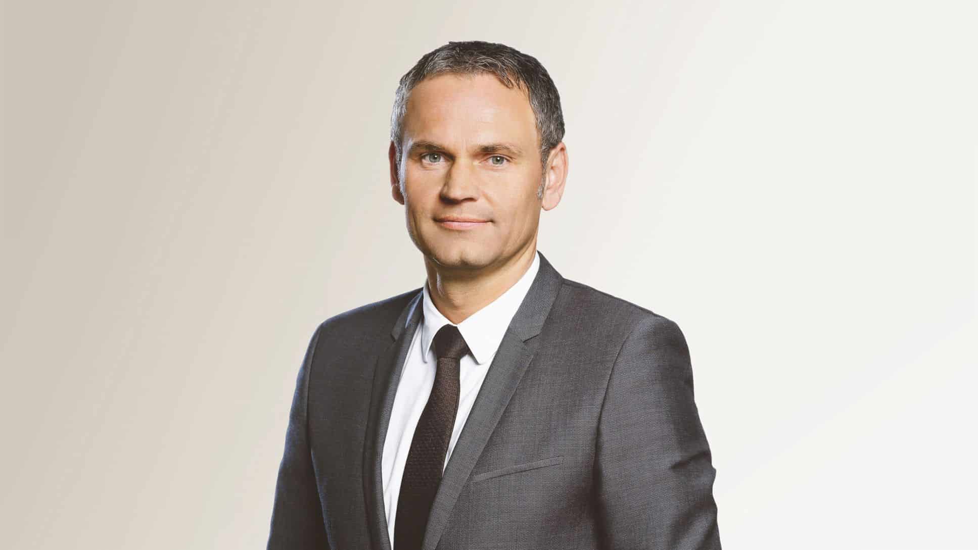 Oliver Blume CEO της Volkswagen: «Η εποχή των λίγων κρίσεων τελείωσε»