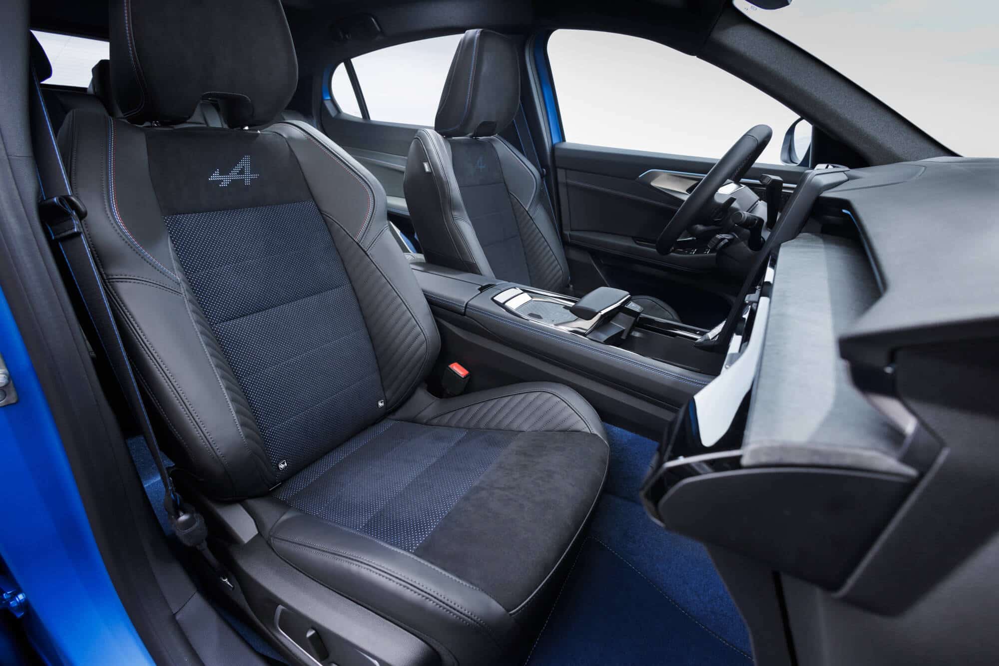 Renault Rafale E-Tech: Η νέα PHEV ναυαρχίδα με 300 άλογα και τετρακίνηση