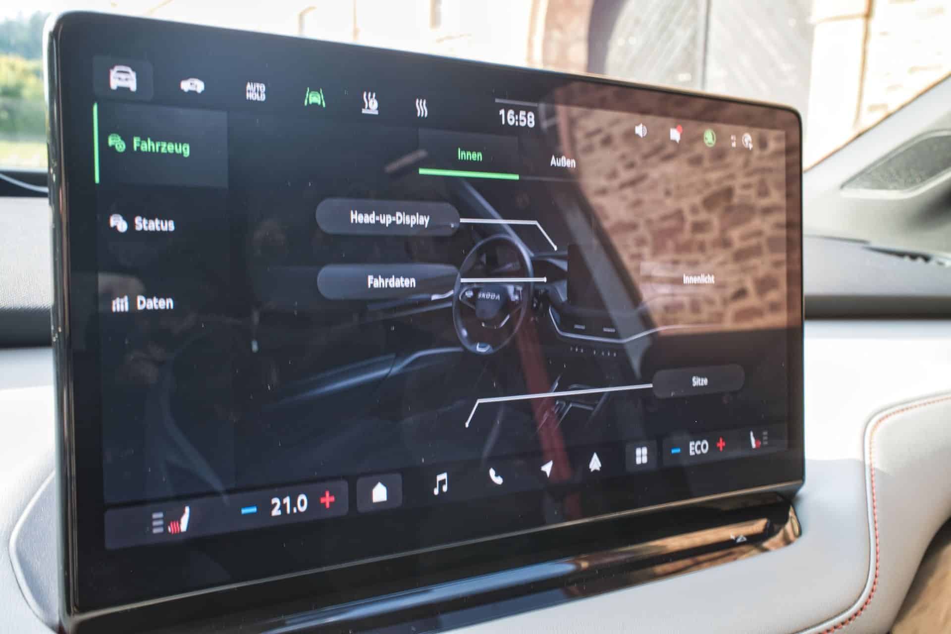 Οδηγώντας το Skoda Elroq 85 - Τεχνολογία, αυτονομία και πρακτικότητα σε ένα ηλεκτρικό SUV