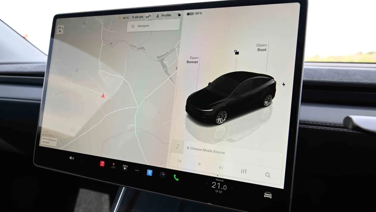 Οδηγώντας το νέο Tesla Model Y: Το απόλυτο ηλεκτρικό SUV που «κλέβει» τις εντυπώσεις