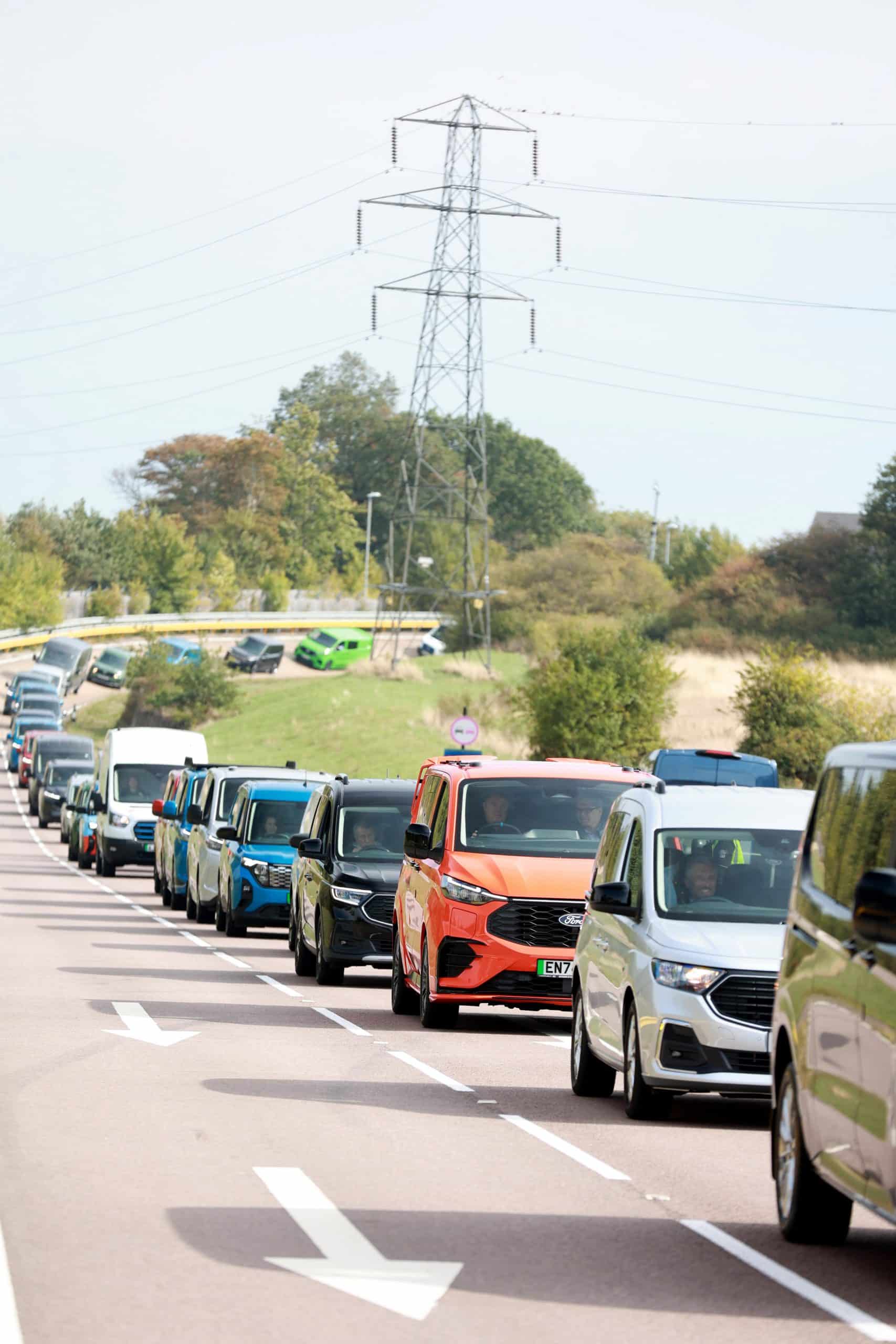 Το εμβληματικό Transit της Ford Pro κατακτά μια νέα διάκριση στο GUINNESS WORLD RECORDS