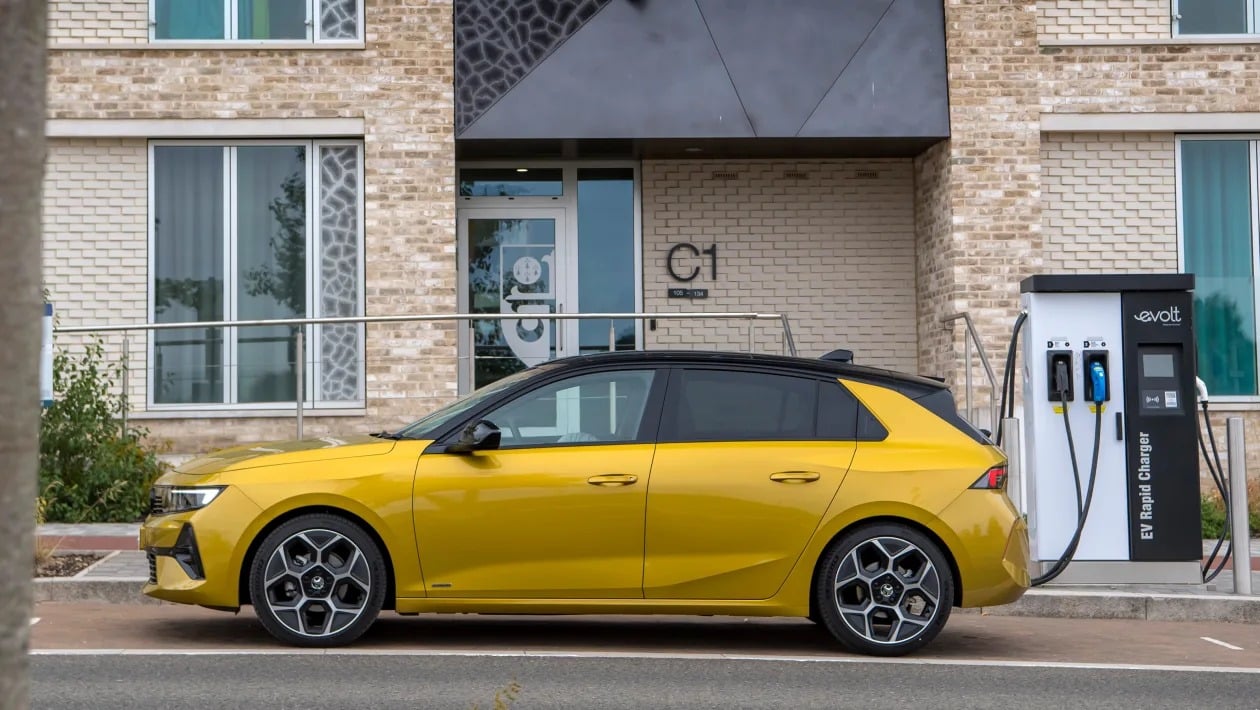 Νέο Opel Astra PHEV: Μεγαλύτερη ηλεκτρική αυτονομία, καλύτερες επιδόσεις