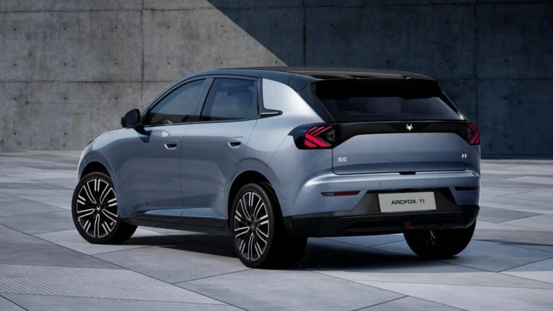 Arcfox T1: Το νέο ηλεκτρικό hatchback που απειλεί BYD και Geely με τιμή €7.400 στη Κίνα