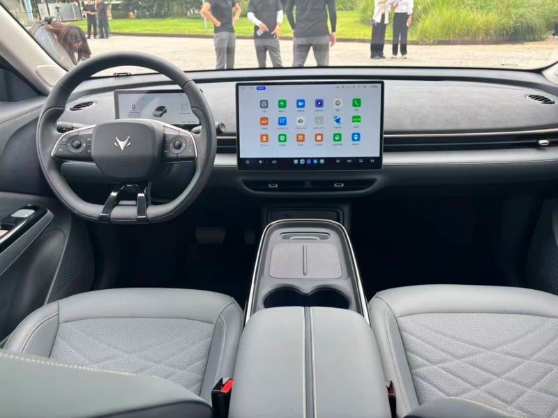 Arcfox T1: Το νέο ηλεκτρικό hatchback που απειλεί BYD και Geely με τιμή €7.400 στη Κίνα