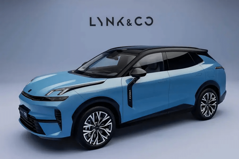 Νέα εποχή για τη Lynk & Co: Τα εκρηκτικά PHEV 07 EM-P και 08 EM-P έρχονται με... φόρα!