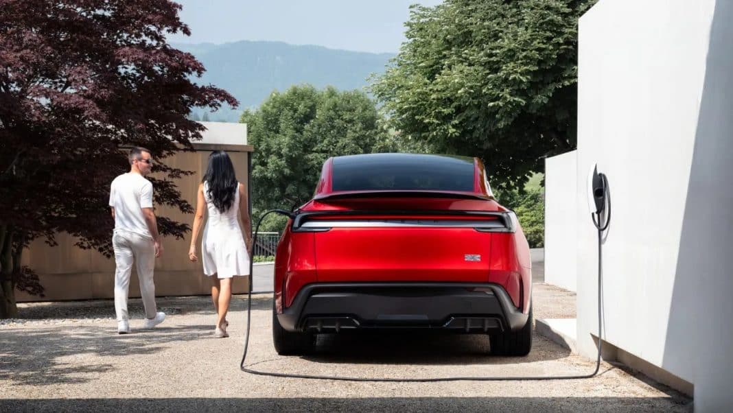 Tesla Model Y: Έρχεται νέα πιο οικονομική έκδοση με λιγότερα «καλούδια»