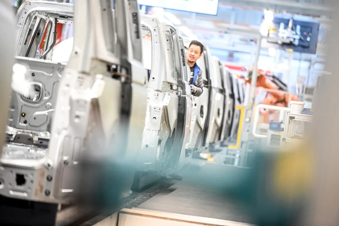 Η Volkswagen «πατάει φρένο» στην παραγωγή του ID. Buzz