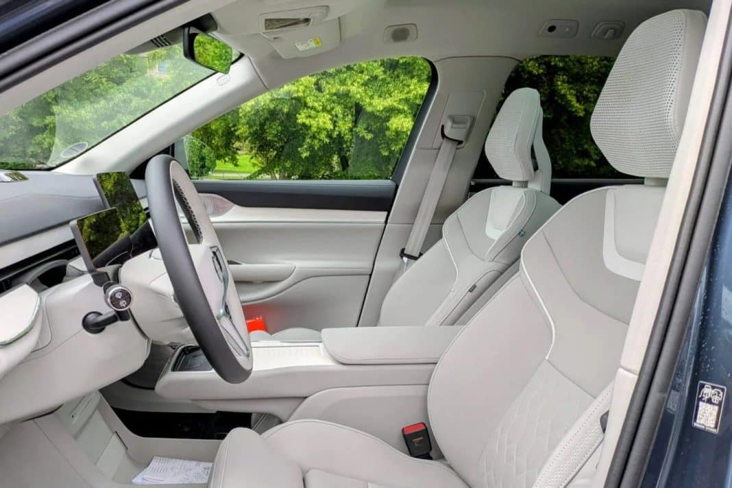 Volvo EX90: Το ηλεκτρικό «θηρίο» που αλλάζει τους κανόνες στα πολυτελή SUV