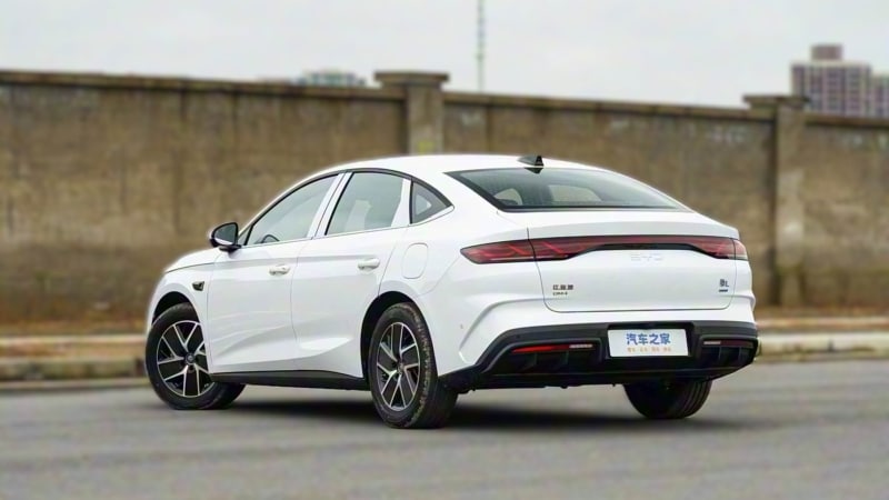 Η BYD λανσάρει το PHEV σεντάν Qin L DM-i του 2026 με αυτονομία 2.148 χλμ