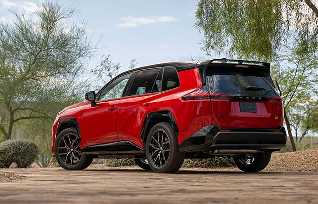 Η Toyota τα «σπάει» με το νέο RAV4: Υβριδική ισχύς, 5G τεχνολογία και σπορ ψυχή!