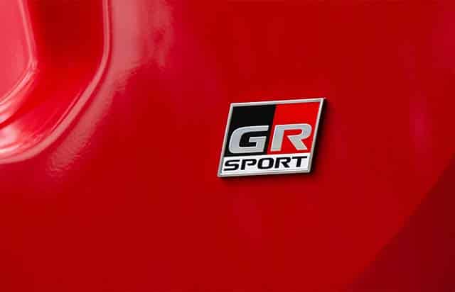 Η Toyota τα «σπάει» με το νέο RAV4: Υβριδική ισχύς, 5G τεχνολογία και σπορ ψυχή!