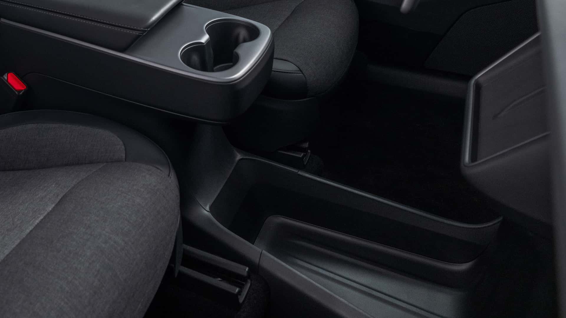 Αυτό είναι το «Σπαρτιάτικο» Tesla Model Y Standard 2026