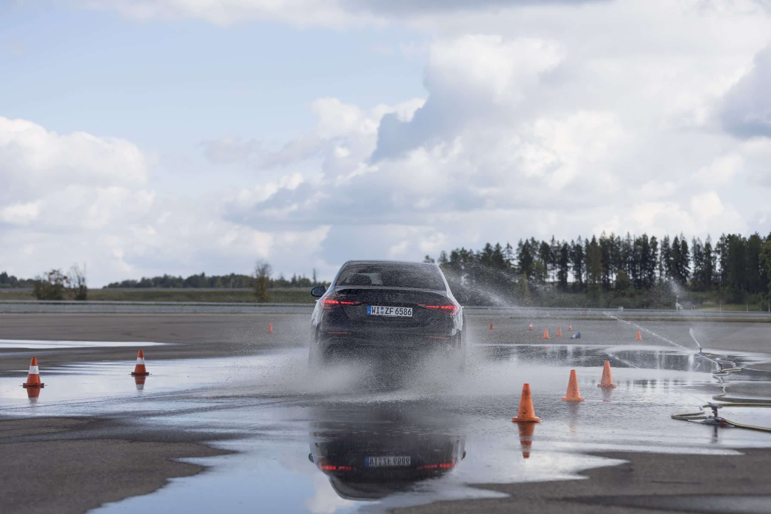 Mercedes-Benz -Αυτό είναι το Κέντρο Δοκιμών Φωτισμού της μάρκας