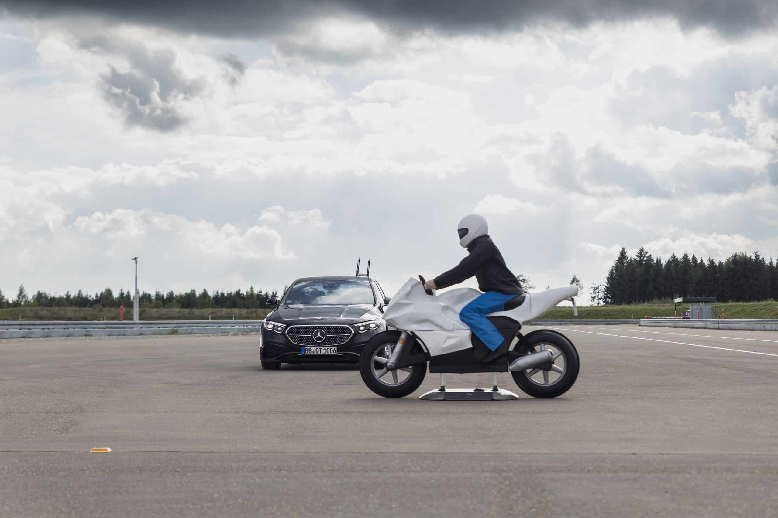 Mercedes-Benz -Αυτό είναι το Κέντρο Δοκιμών Φωτισμού της μάρκας