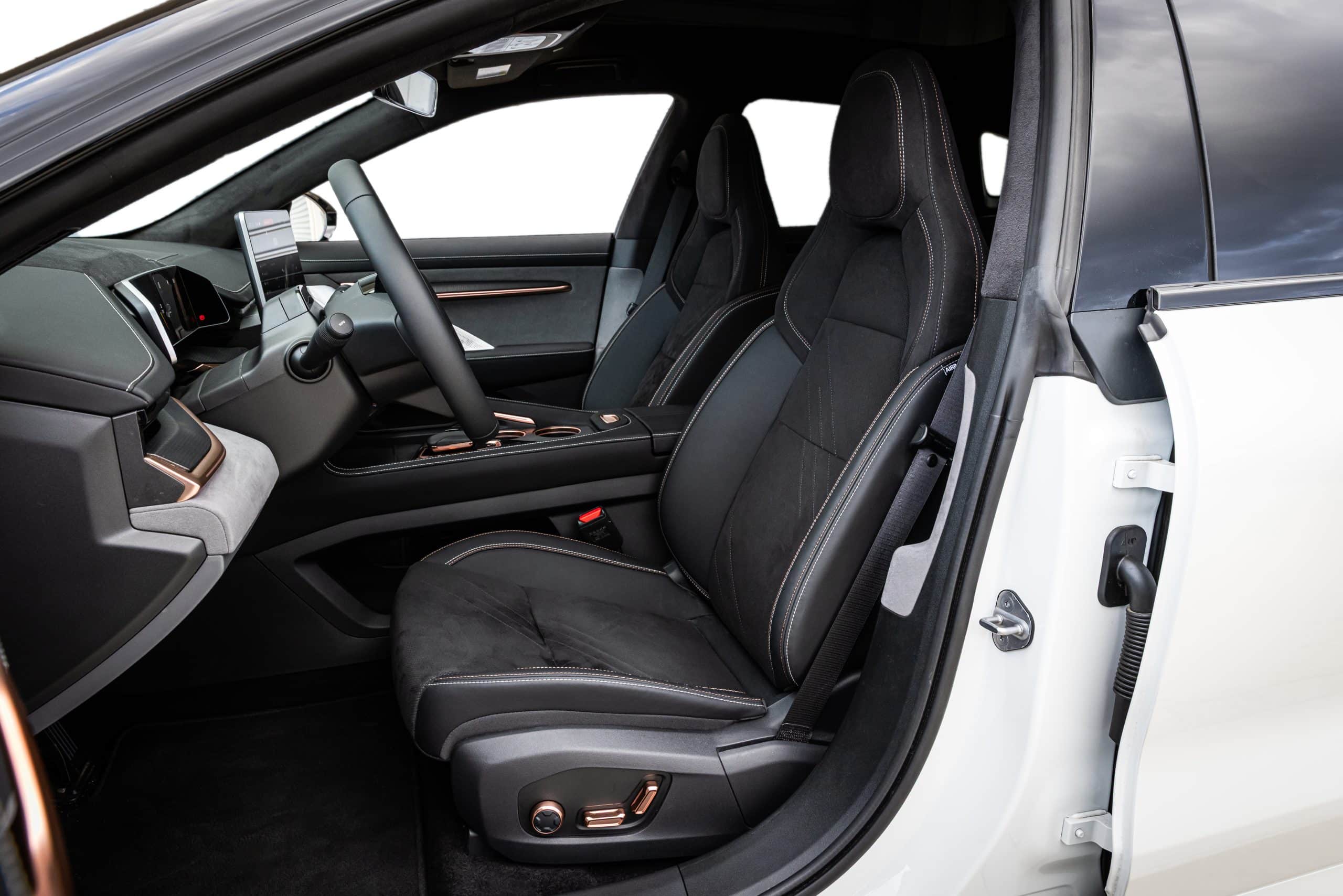 Zeekr: Η νέα εποχή της ηλεκτροκίνησης έρχεται στην Ελλάδα (Τιμές)