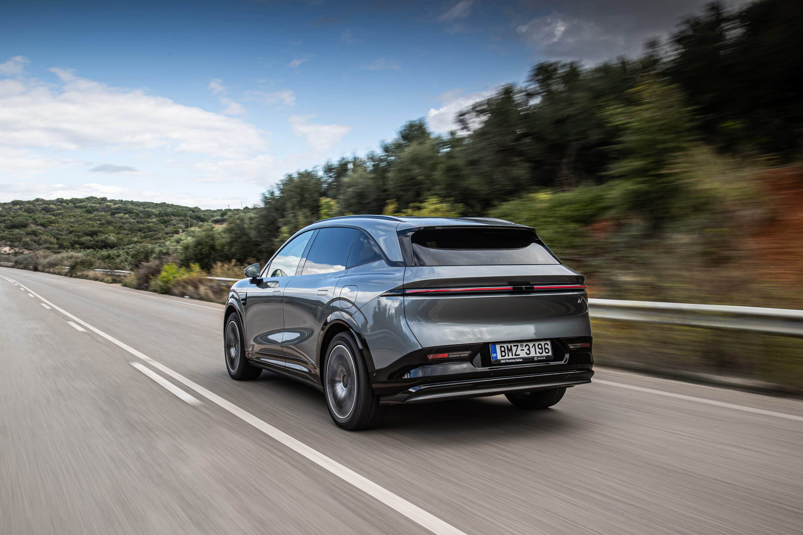 Zeekr: Η νέα εποχή της ηλεκτροκίνησης έρχεται στην Ελλάδα (Τιμές)