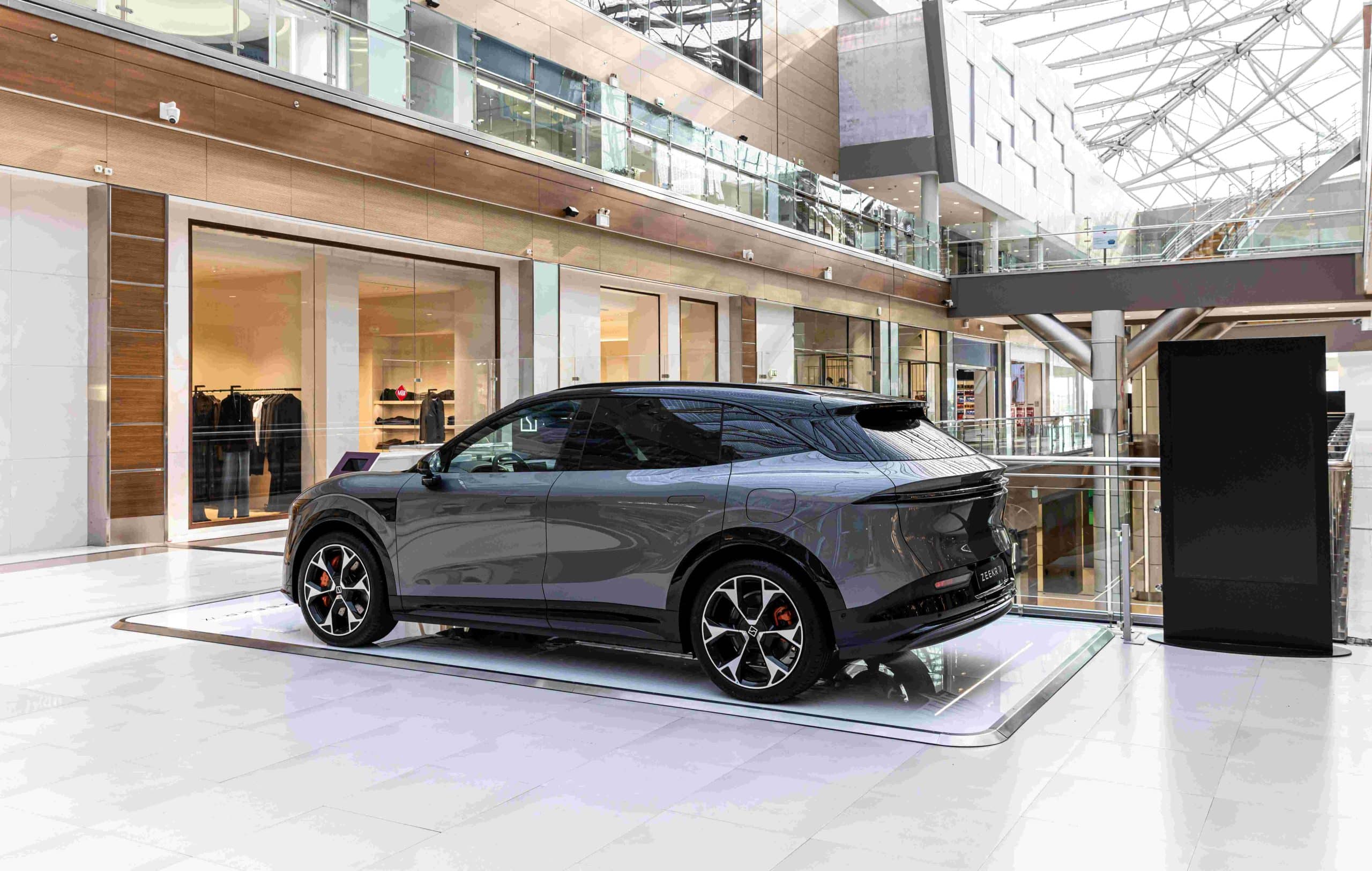Η Zeekr φέρνει την επόμενη γενιά ηλεκτρικής κινητικότητας στο The Mall Athens με το 7X.