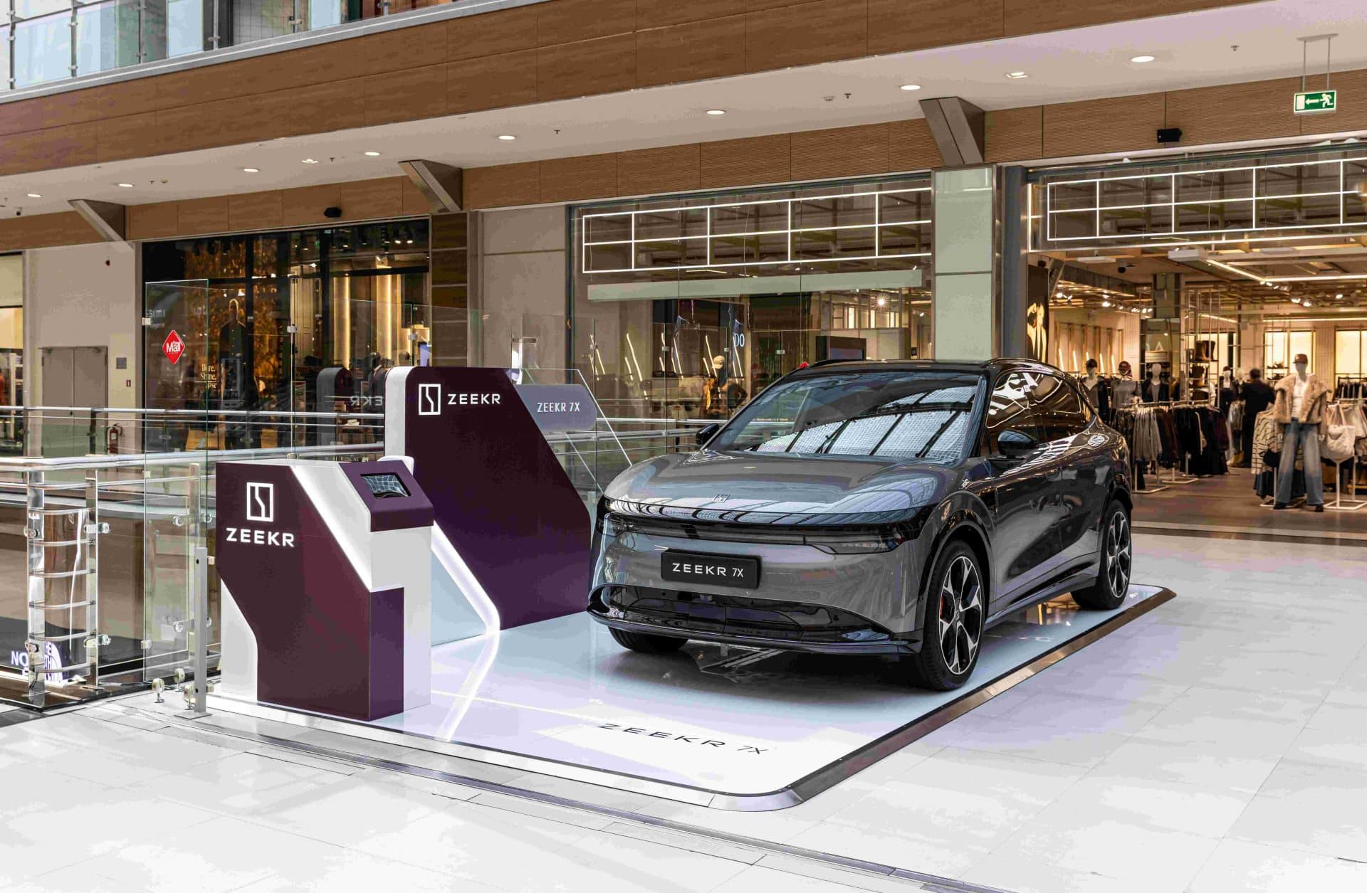 Η Zeekr φέρνει την επόμενη γενιά ηλεκτρικής κινητικότητας στο The Mall Athens με το 7X.