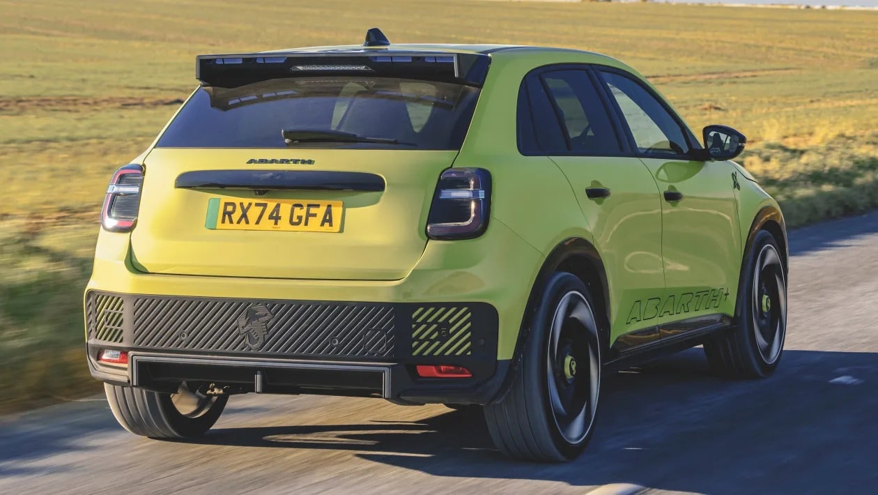 Το πιο δυνατό Abarth όλων των εποχών μπαίνει στη πρίζα!