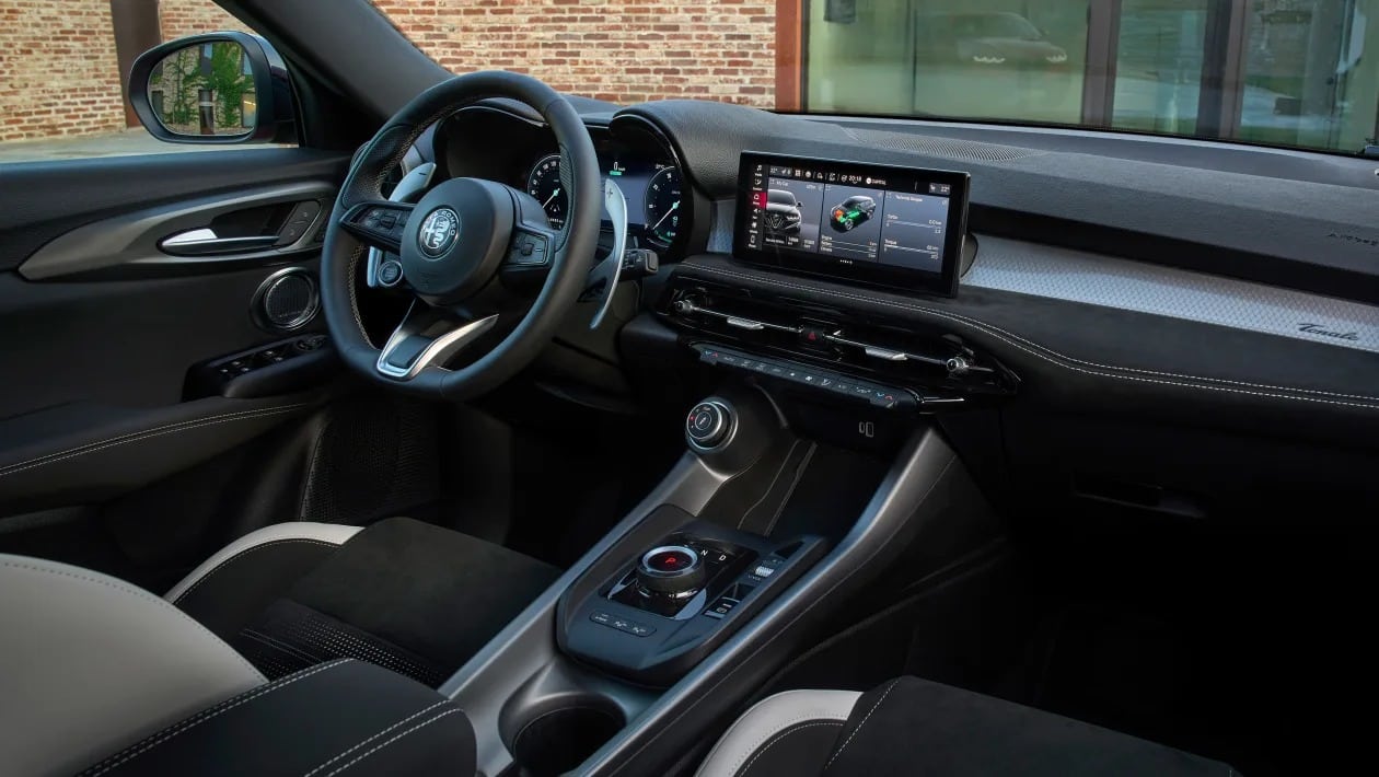 Alfa Romeo Tonale 2025: Το ιταλικό SUV που επιστρέφει πιο σαγηνευτικό, πιο δυναμικό και πιο Alfa από ποτέ!