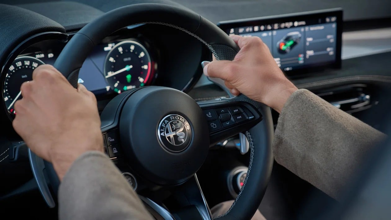 Alfa Romeo Tonale 2025: Το ιταλικό SUV που επιστρέφει πιο σαγηνευτικό, πιο δυναμικό και πιο Alfa από ποτέ!