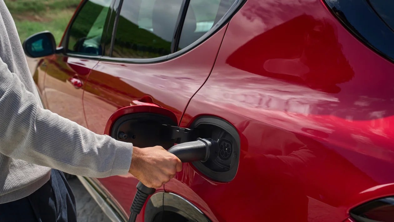 Alfa Romeo Tonale 2025: Το ιταλικό SUV που επιστρέφει πιο σαγηνευτικό, πιο δυναμικό και πιο Alfa από ποτέ!