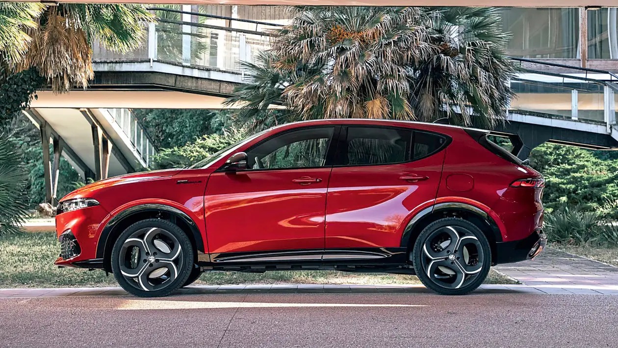 Ανανεωμένη Alfa Romeo Tonale: Στυλ και πολυτέλεια σε ένα compact SUV