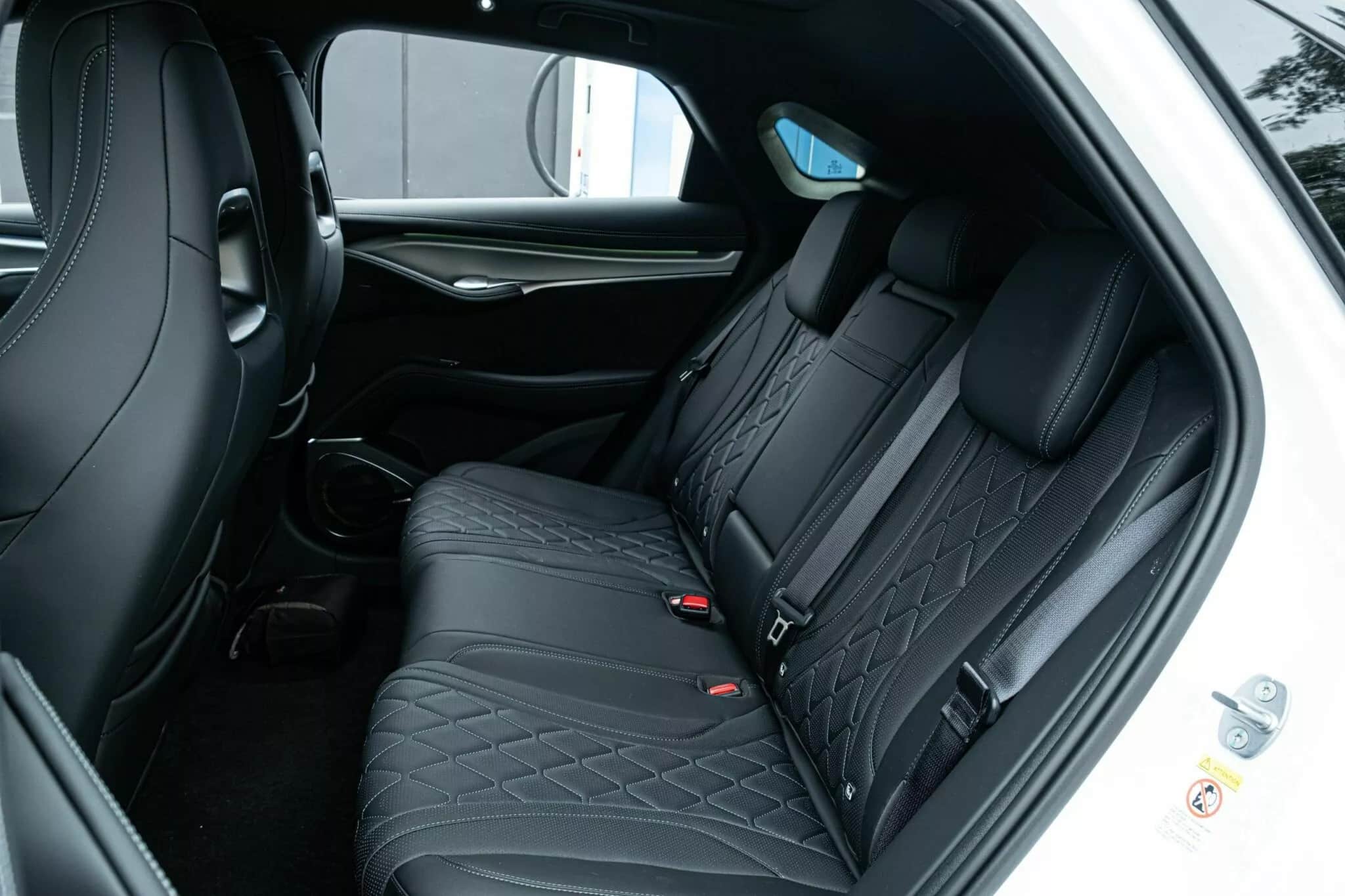 Νέο BYD Sealion 7 - Ο χειρότερος εφιάλτης του Tesla Model Y