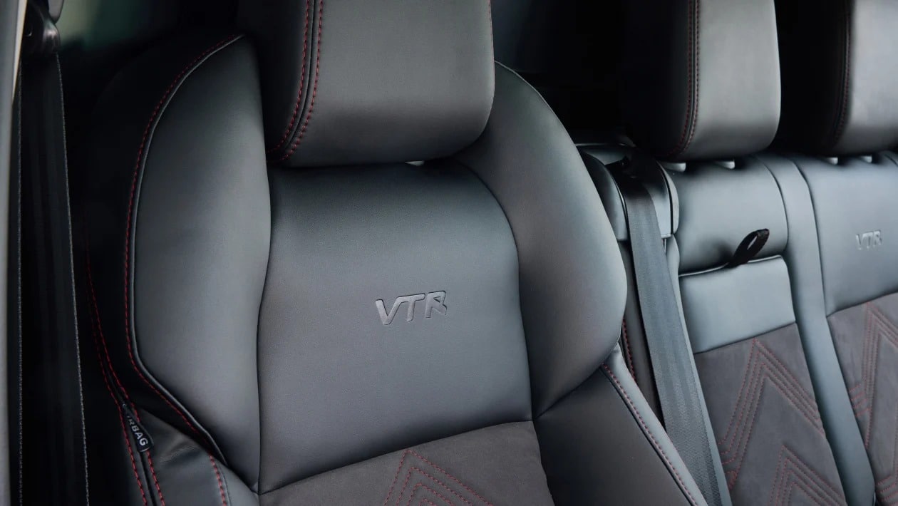 Με 180 ίππους και εμφάνιση αγωνιστικού – Το βαν Dispatch VTR είναι σκέτη πρόκληση!