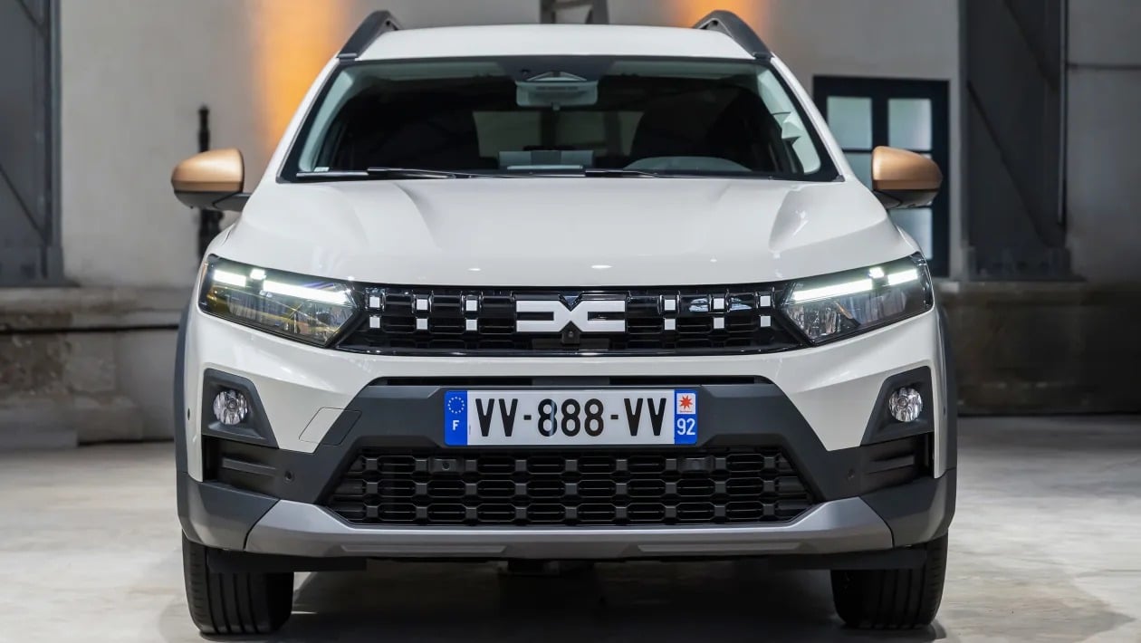 Νέο Dacia Jogger Hybrid 2025: Πιο κομψό και με ανανεωμένο υβριδικό σύστημα