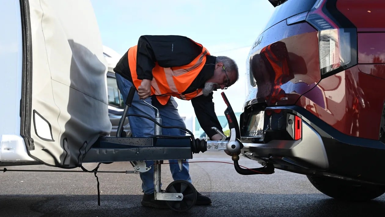 Το Kia EV9 είναι ό,τι πιο κοντά σε «ηλεκτρικό θηρίο» έχουμε δει και το αποδεικνύει!