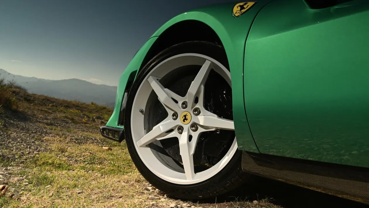 Ferrari 296 Speciale: Η πιο εκρηκτική υβριδική εμπειρία που δημιούργησε ποτέ το Maranello