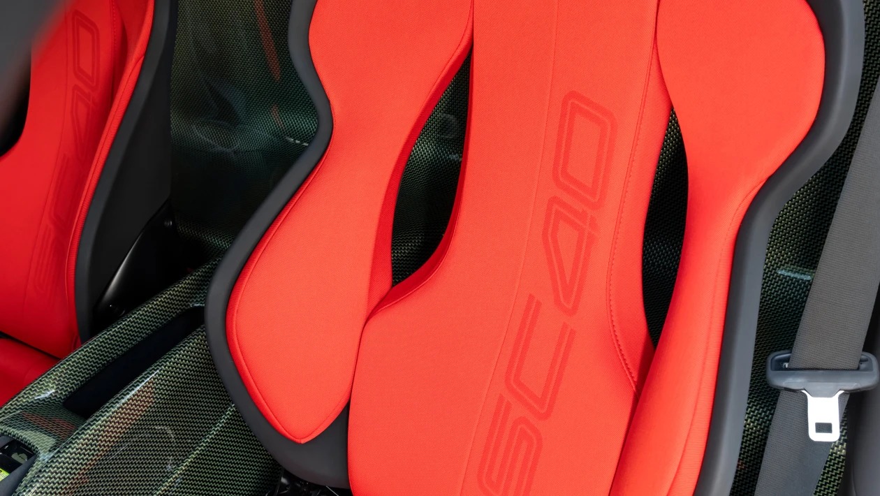 Η επιστροφή του θρύλου - Η νέα SC40 φέρνει ξανά στη ζωή τη Ferrari F40 με υβριδική καρδιά