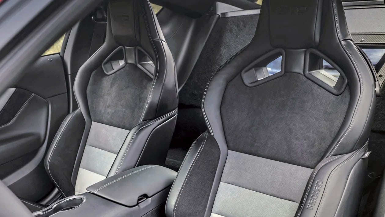 Ford Mustang GTD: Ρίχνει το γάντι στην Porsche 911 GT3 RS