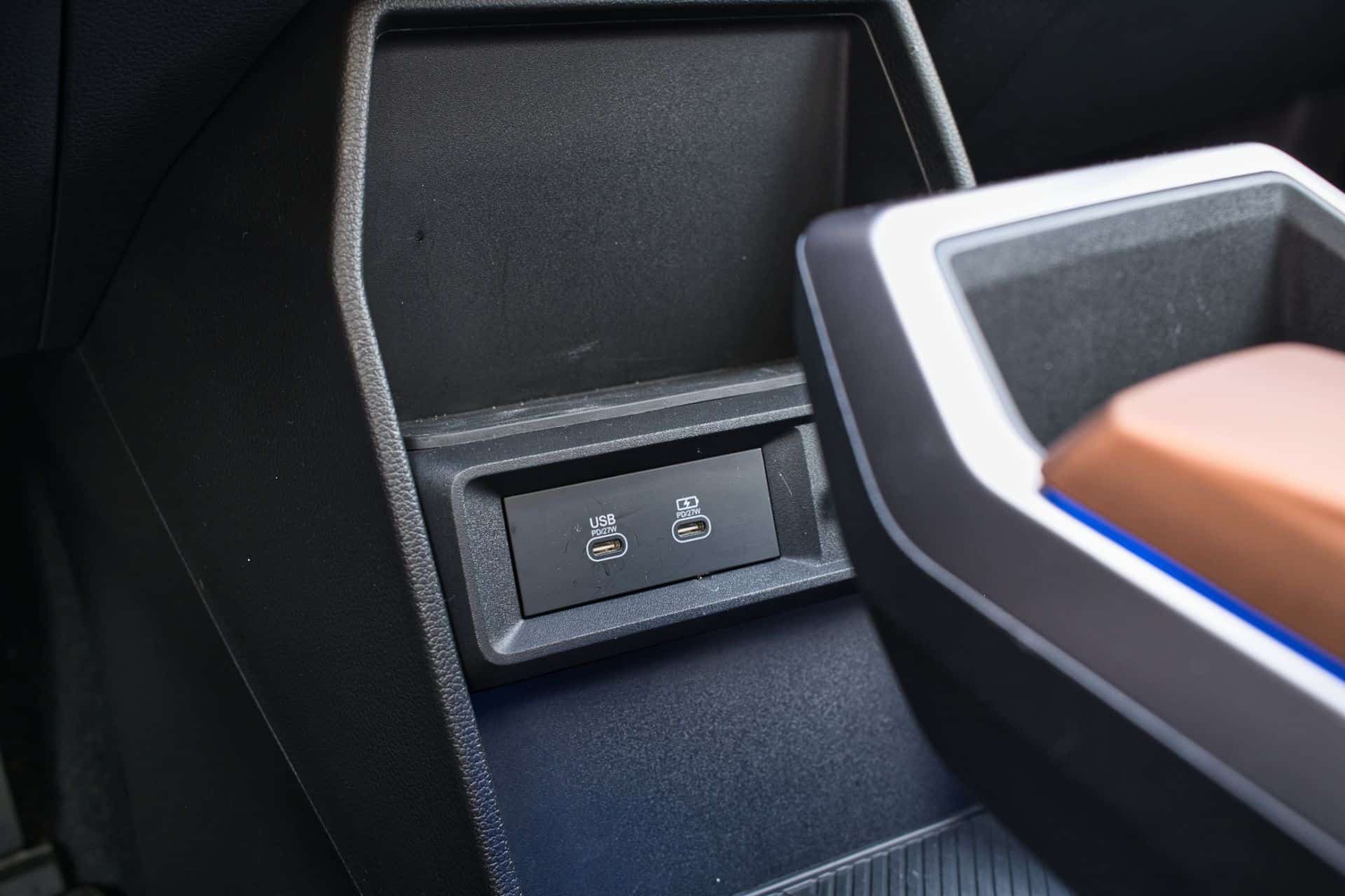 KGM Torres EVX: Το «αουτσάιντερ» που φέρνει πονοκέφαλο στους premium ανταγωνιστές!