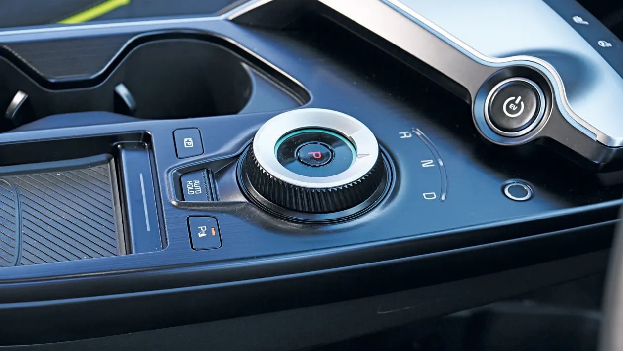 Polestar 4 vs Kia EV6 GT: Ποιο κερδίζει στο ηλεκτρικό ντέρμπι ;