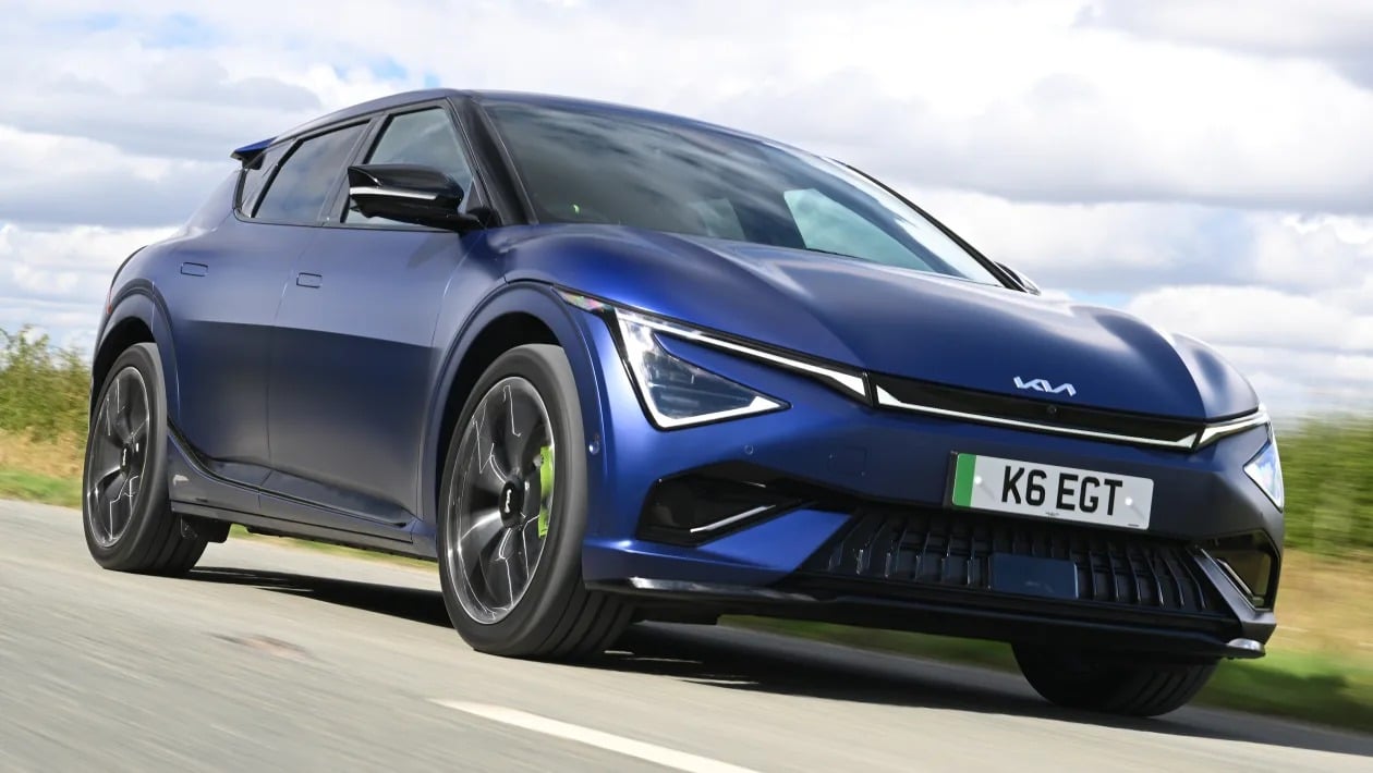 Polestar 4 vs Kia EV6 GT: Ποιο κερδίζει στο ηλεκτρικό ντέρμπι ;