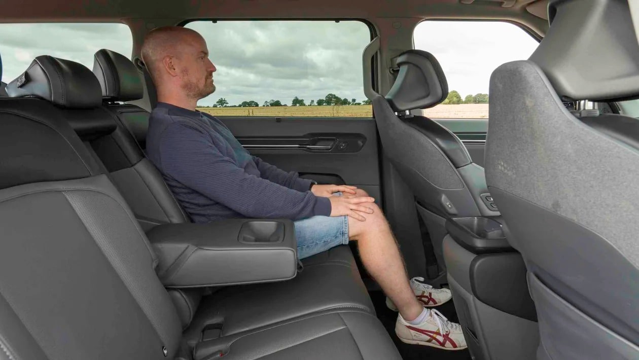 Το Kia EV9 είναι ό,τι πιο κοντά σε «ηλεκτρικό θηρίο» έχουμε δει και το αποδεικνύει!