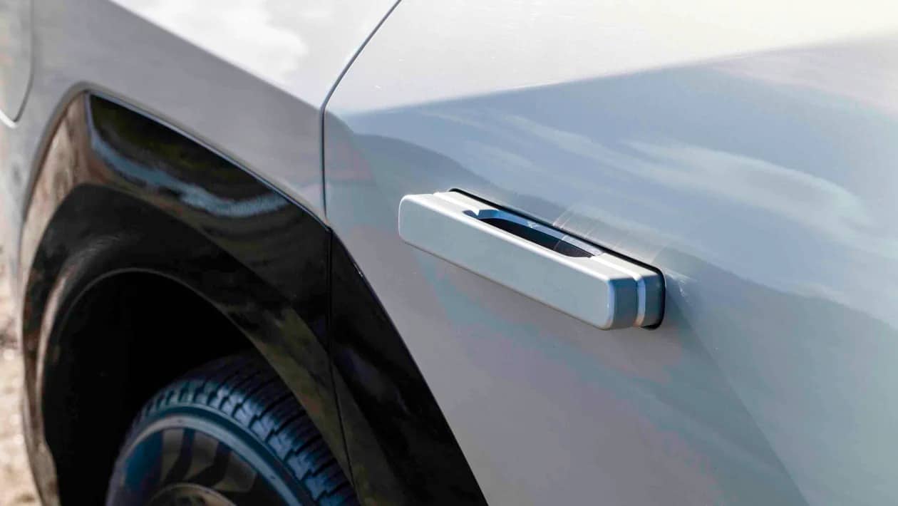 Το Kia EV9 είναι ό,τι πιο κοντά σε «ηλεκτρικό θηρίο» έχουμε δει και το αποδεικνύει!