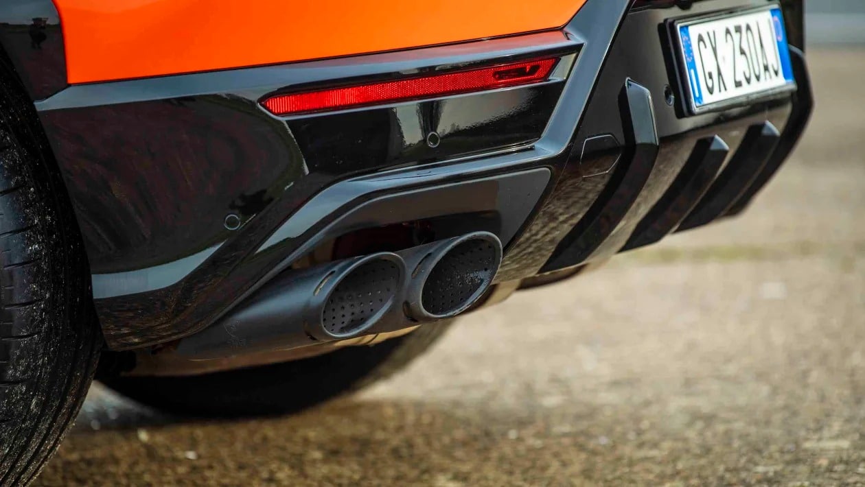 Lamborghini Urus SE: Το πιο «άγριο» οικογενειακό SUV έγινε PHEV