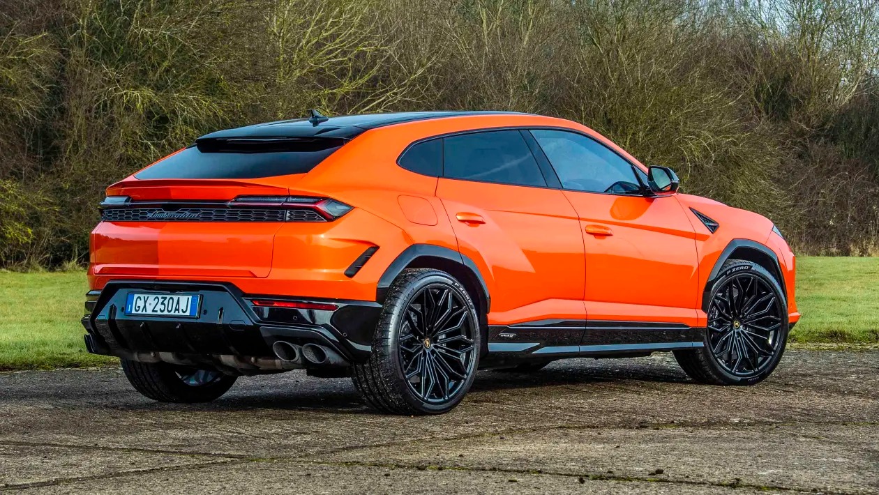 Lamborghini Urus SE: Το πιο «άγριο» οικογενειακό SUV έγινε PHEV