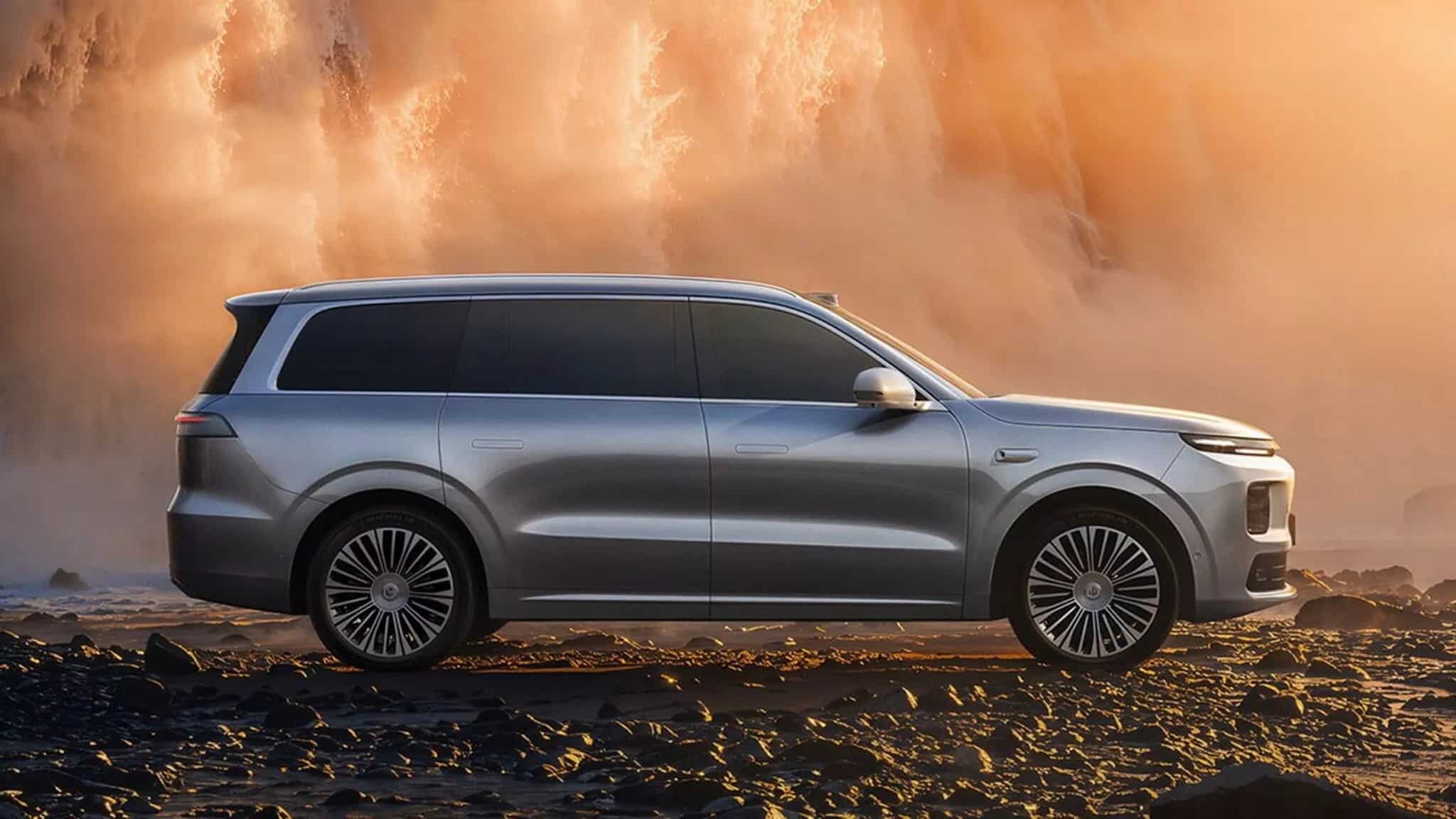 Leapmotor D19: Η νέα πολυτελής-ναυαρχίδα της Stellantis