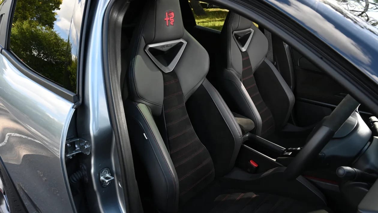 Alfa Romeo Junior Elettrica Veloce -Το ηλεκτρικό «καυτό» μικρό, που φέρνει πίσω το πάθος της οδήγησης!