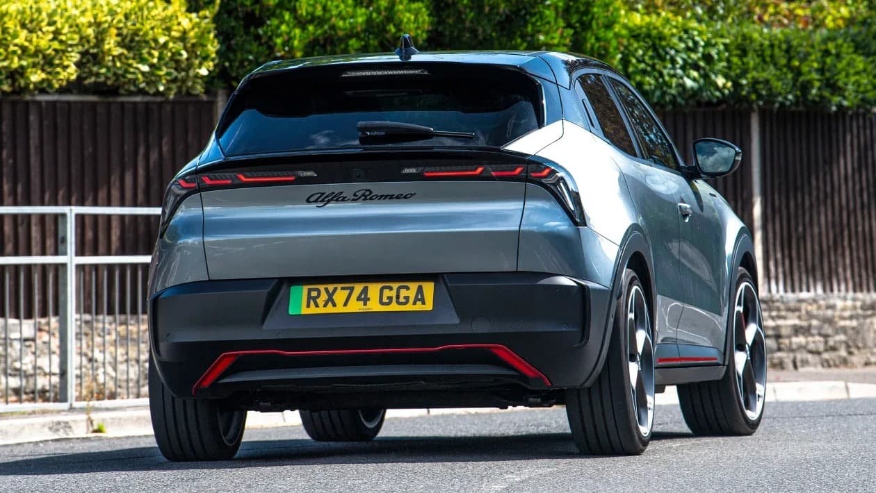 Alfa Romeo Junior Elettrica Veloce -Το ηλεκτρικό «καυτό» μικρό, που φέρνει πίσω το πάθος της οδήγησης!