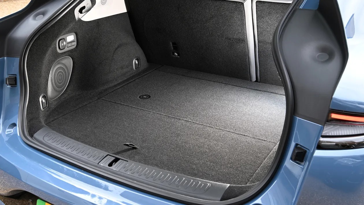 MG IM6 - Το κινεζικό ηλεκτρικό SUV που ανάβει τα φώτα στην Tesla