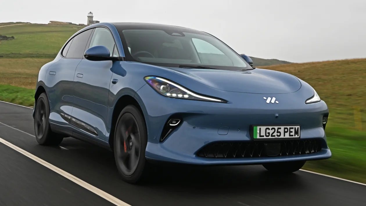 esla Model Y vs MG IM6 : Ποιο ηλεκτρικό SUV κερδίζει;