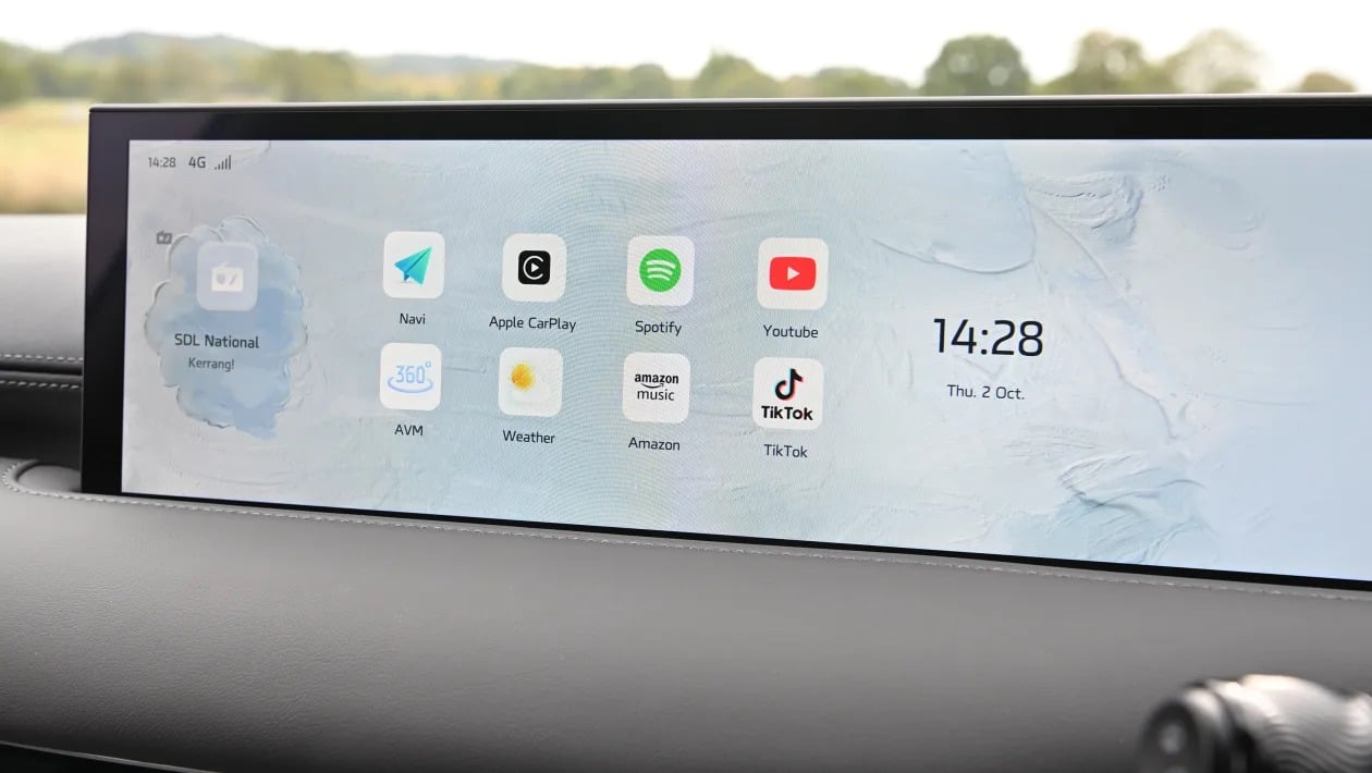 esla Model Y vs MG IM6 : Ποιο ηλεκτρικό SUV κερδίζει;