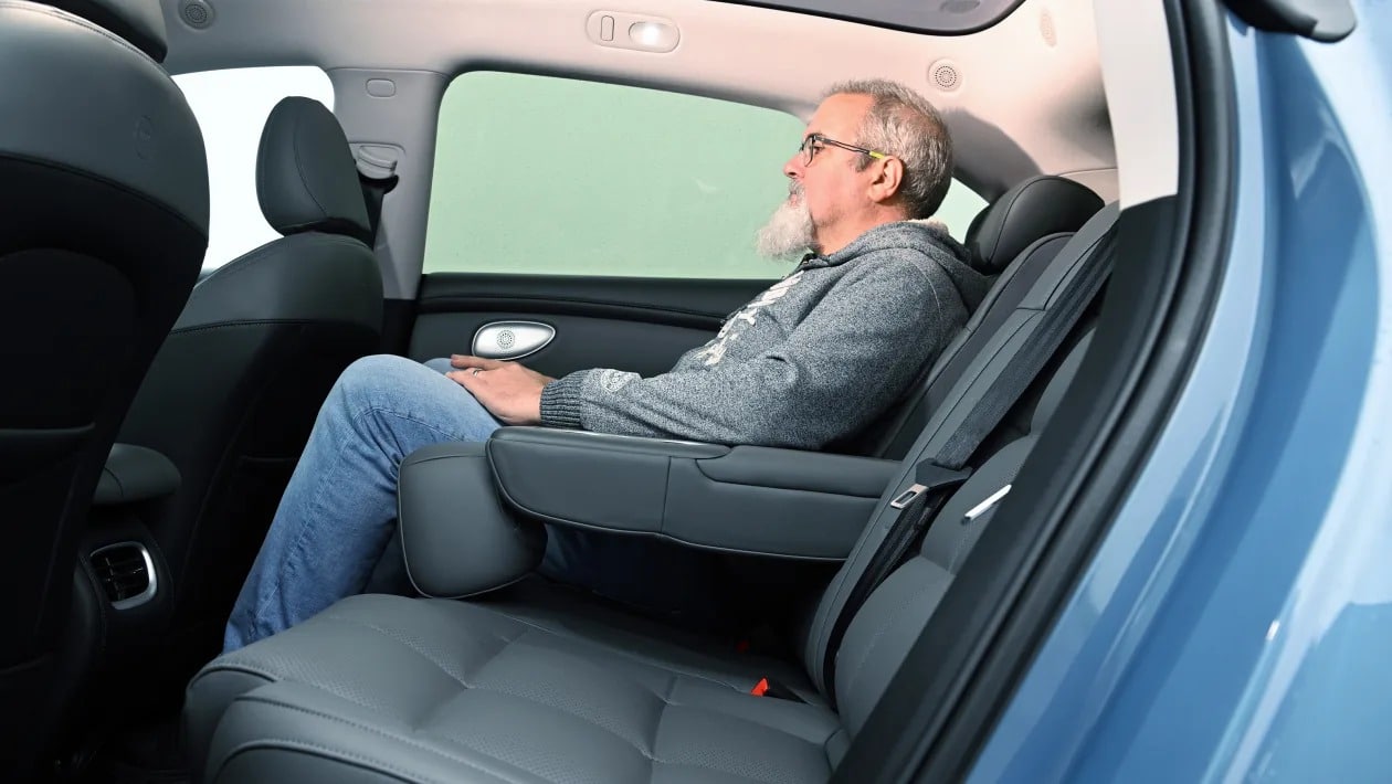 esla Model Y vs MG IM6 : Ποιο ηλεκτρικό SUV κερδίζει;